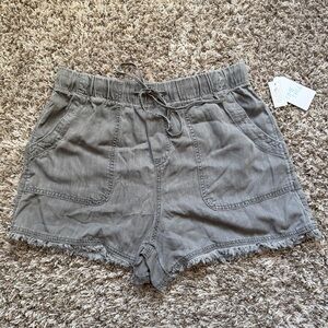 Time and Tru Gray Women's Casual Shorts NWT Size Small